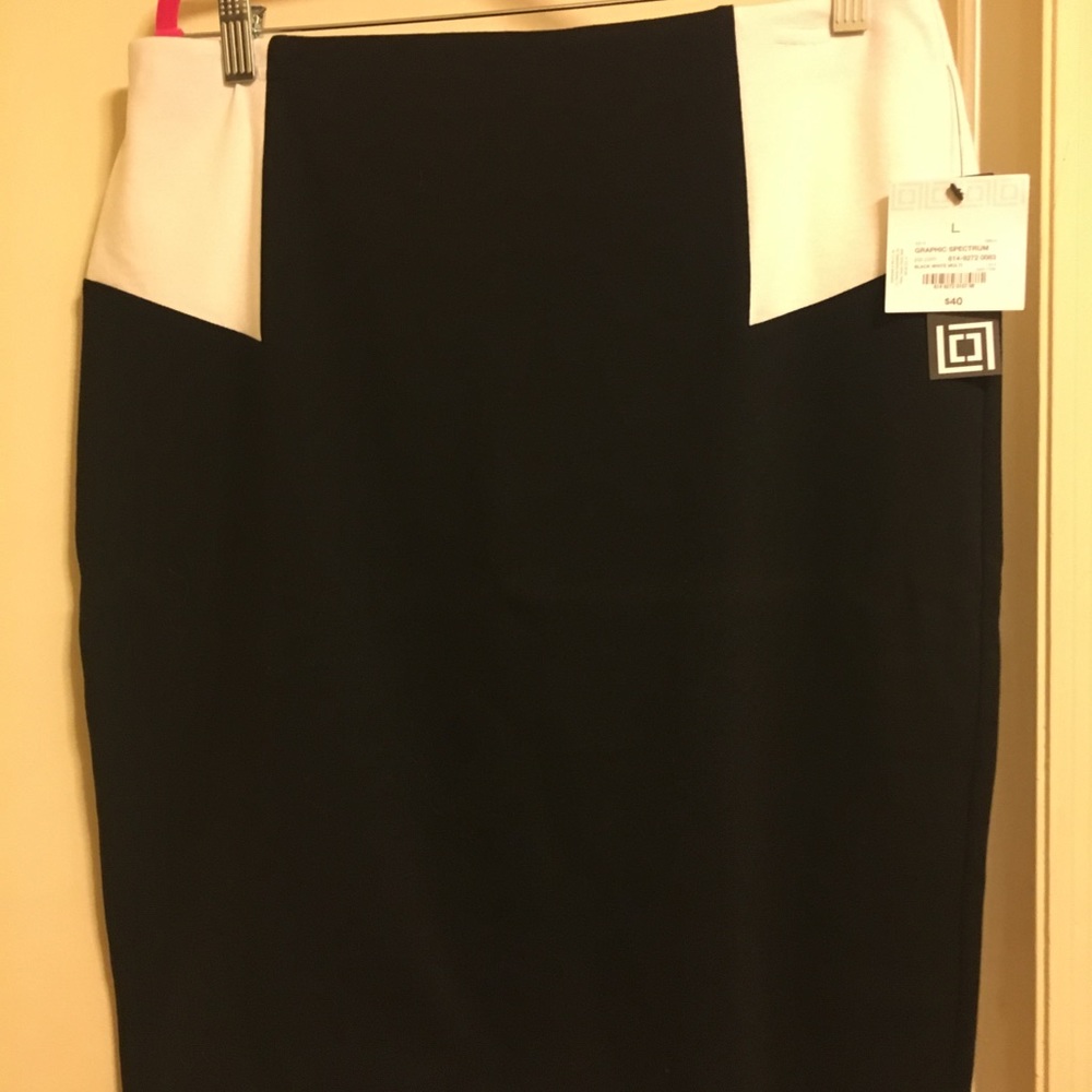 Skirt with elastic waist